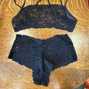 Black Lace Bra and Panty Set  Women's Size 0/S  Boy Shorts Tie on Bra Washable